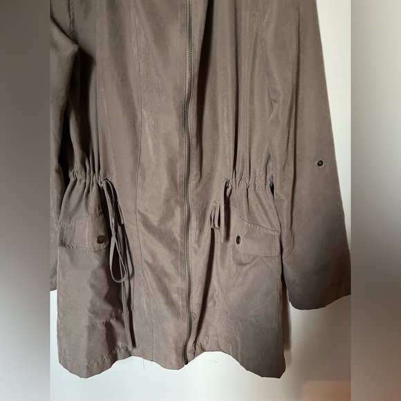 Grey lined Jacket - Picture 3 of 9